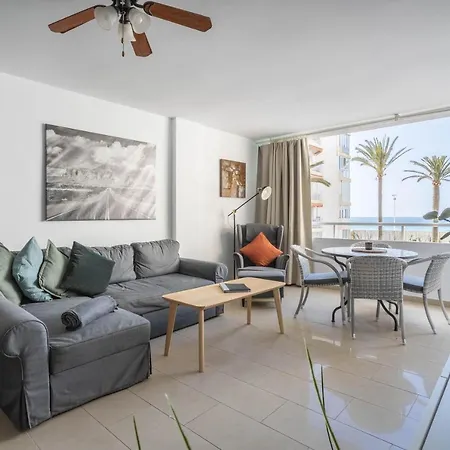 A214 Chic Front Line * Nerja