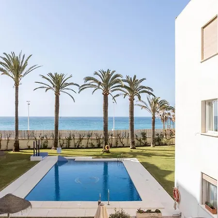 Apartment A214 Chic Front Line